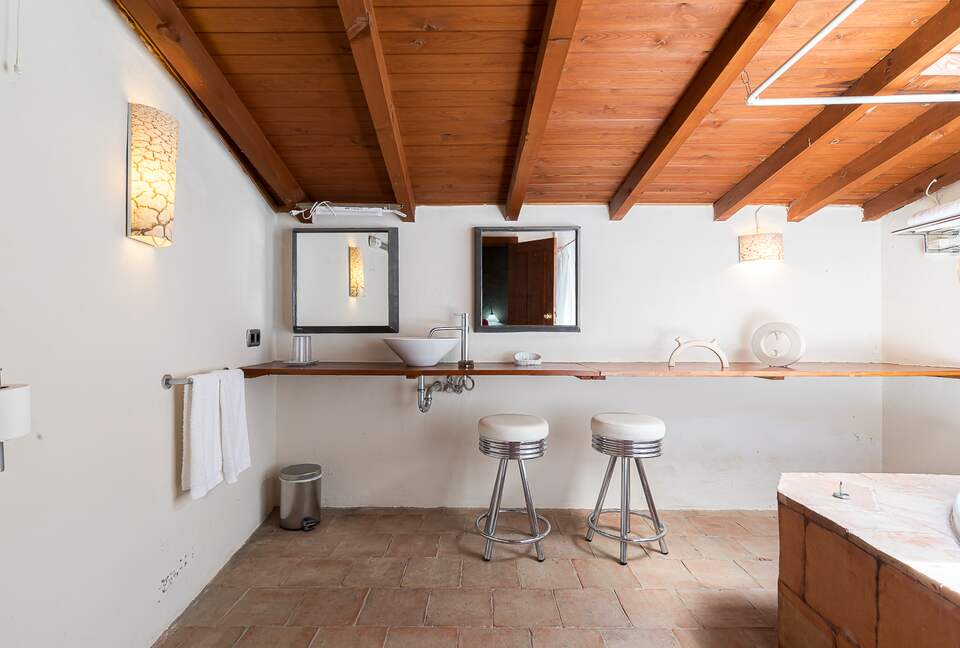 Rustic Elegance in the Heart of Extremadura - Cuacos de Yuste, Spain