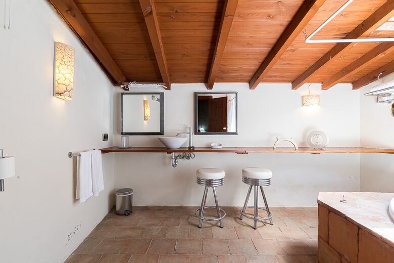 Rustic Elegance in the Heart of Extremadura - Cuacos de Yuste, Spain