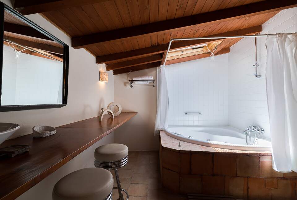 Rustic Elegance in the Heart of Extremadura - Cuacos de Yuste, Spain