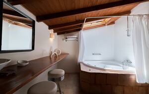 Rustic Elegance in the Heart of Extremadura - Cuacos de Yuste, Spain