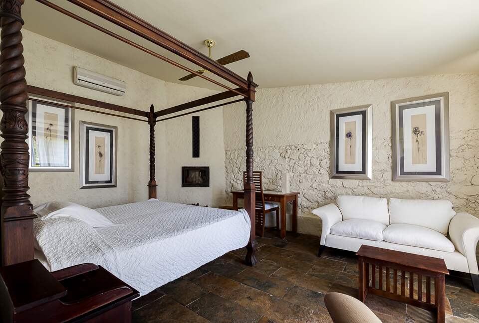 Rustic Elegance in the Heart of Extremadura - Cuacos de Yuste, Spain