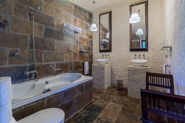 Rustic Elegance in the Heart of Extremadura - Cuacos de Yuste, Spain