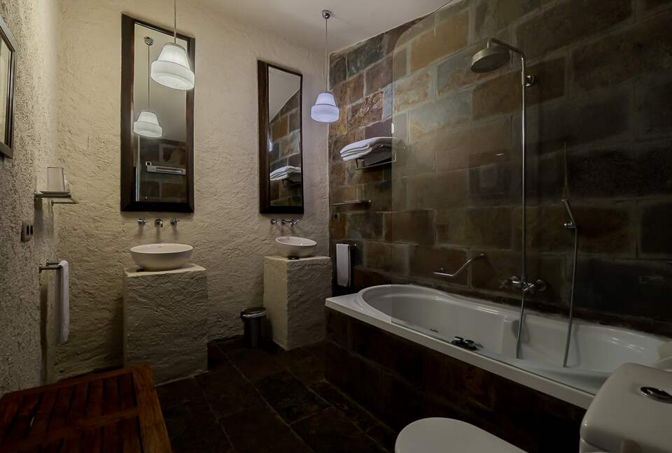 Rustic Elegance in the Heart of Extremadura - Cuacos de Yuste, Spain