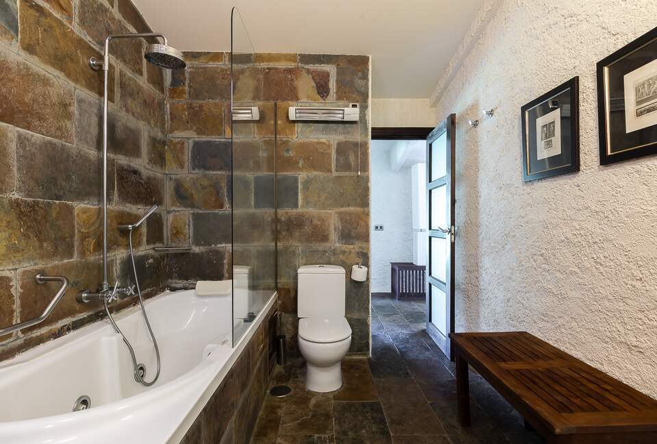 Rustic Elegance in the Heart of Extremadura - Cuacos de Yuste, Spain
