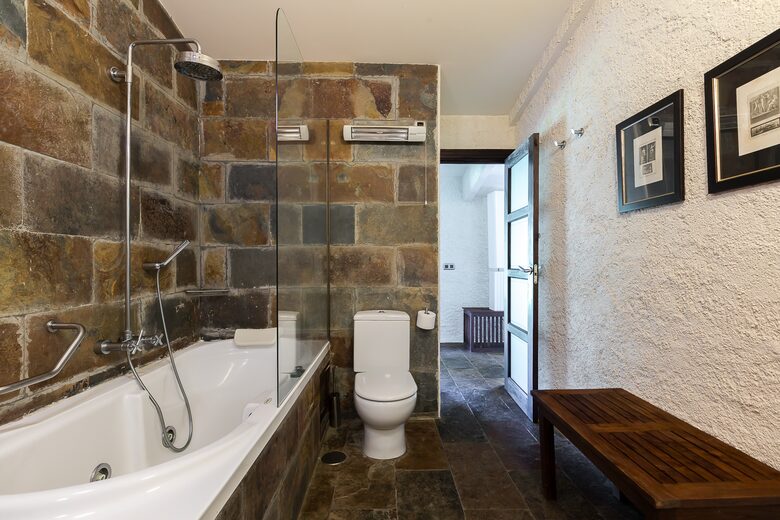 Rustic Elegance in the Heart of Extremadura - Cuacos de Yuste, Spain