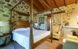 Rustic Elegance in the Heart of Extremadura - Cuacos de Yuste, Spain