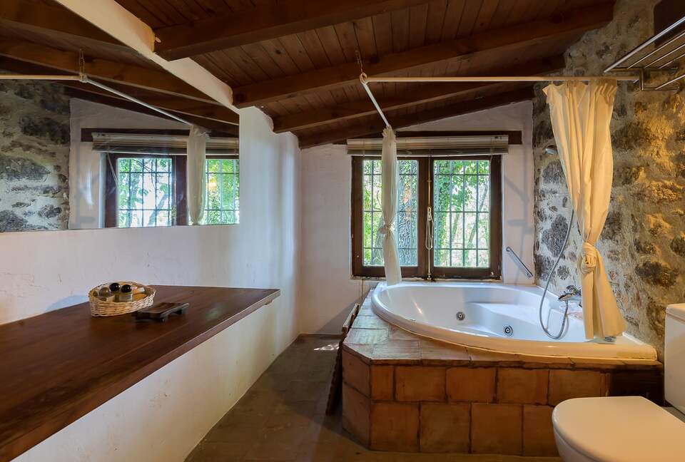 Rustic Elegance in the Heart of Extremadura - Cuacos de Yuste, Spain