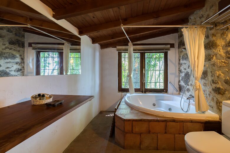 Rustic Elegance in the Heart of Extremadura - Cuacos de Yuste, Spain