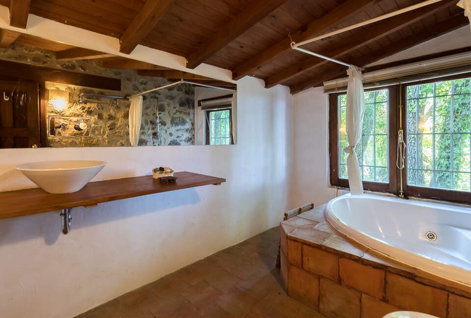 Rustic Elegance in the Heart of Extremadura - Cuacos de Yuste, Spain