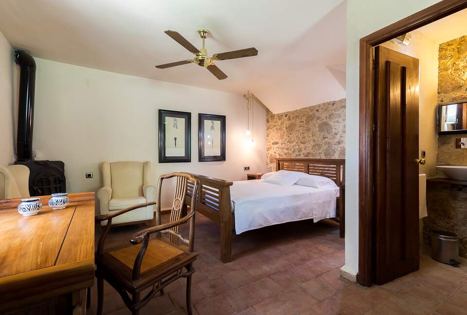 Rustic Elegance in the Heart of Extremadura - Cuacos de Yuste, Spain