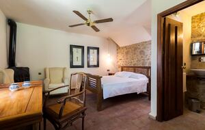 Rustic Elegance in the Heart of Extremadura - Cuacos de Yuste, Spain