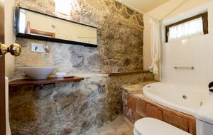 Rustic Elegance in the Heart of Extremadura - Cuacos de Yuste, Spain