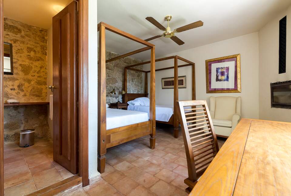 Rustic Elegance in the Heart of Extremadura - Cuacos de Yuste, Spain