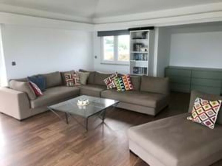 Refined Family Estate Near Ericeira’s Surf & Heritage - Carvoeira, Portugal