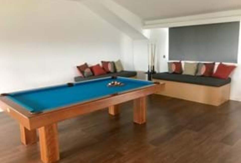 Refined Family Estate Near Ericeira’s Surf & Heritage - Carvoeira, Portugal