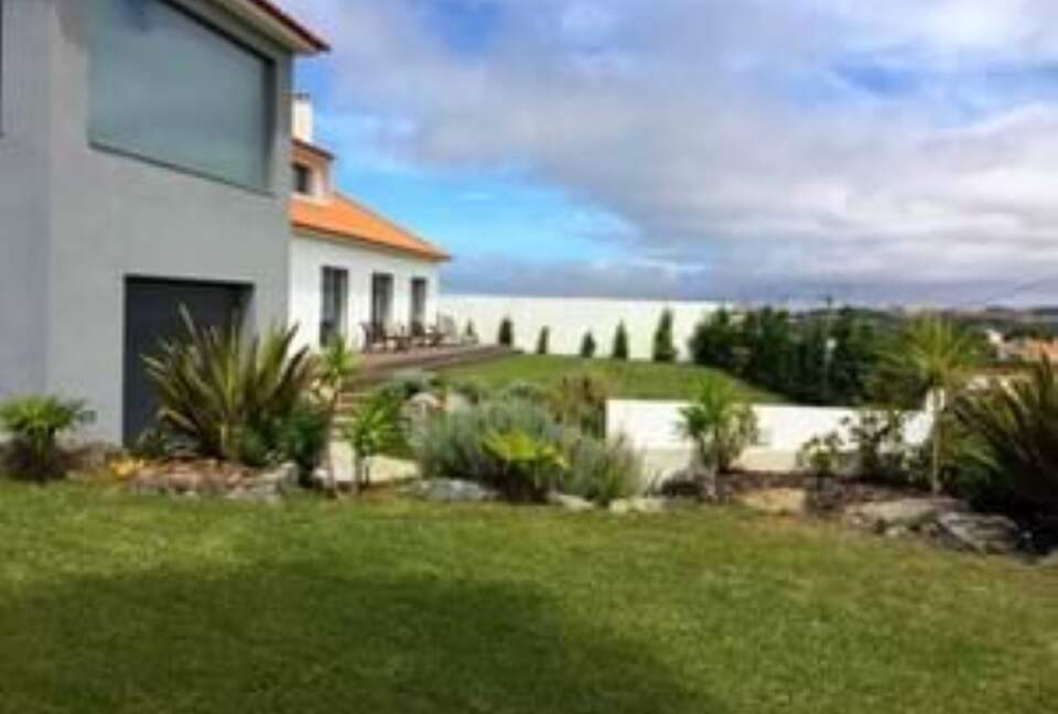 Refined Family Estate Near Ericeira’s Surf & Heritage - Carvoeira, Portugal