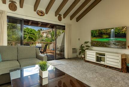 Island Living Steps from Kamaole Beach III - Kihei, Hawaii