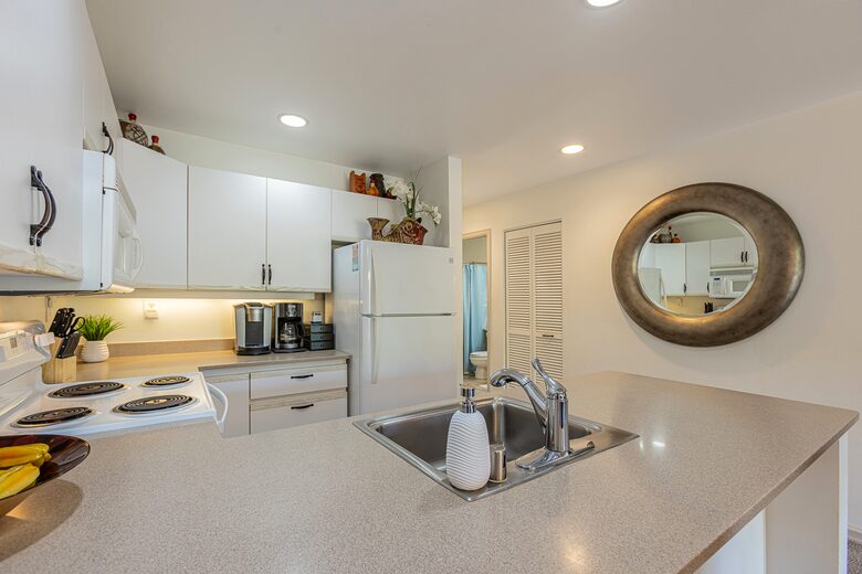 Island Living Steps from Kamaole Beach III - Kihei, Hawaii