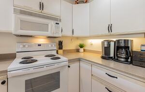 Island Living Steps from Kamaole Beach III - Kihei, Hawaii