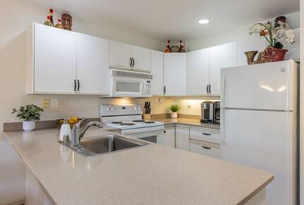 Island Living Steps from Kamaole Beach III - Kihei, Hawaii