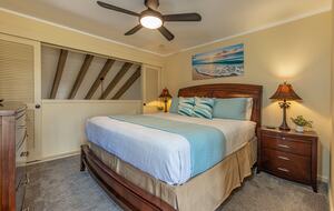 Island Living Steps from Kamaole Beach III - Kihei, Hawaii