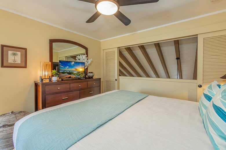 Island Living Steps from Kamaole Beach III - Kihei, Hawaii