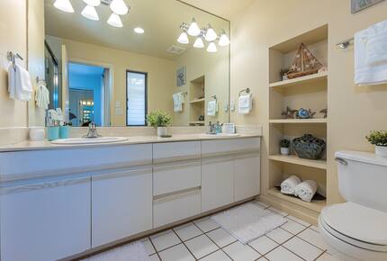 Island Living Steps from Kamaole Beach III - Kihei, Hawaii