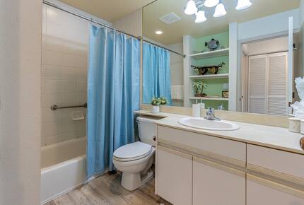 Island Living Steps from Kamaole Beach III - Kihei, Hawaii