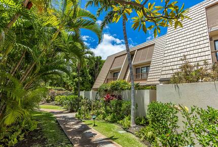 Island Living Steps from Kamaole Beach III - Kihei, Hawaii
