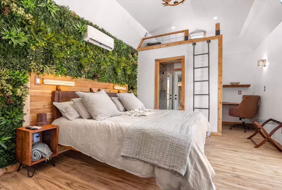 Luxury Tiny Home Escape Near Wimberley Winery - Wimberly, Texas