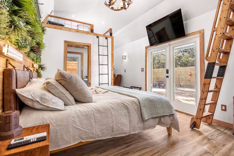 Luxury Tiny Home Escape Near Wimberley Winery - Wimberly, Texas