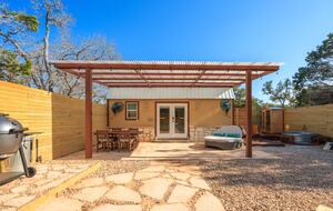 Luxury Tiny Home Escape Near Wimberley Winery - Wimberly, Texas