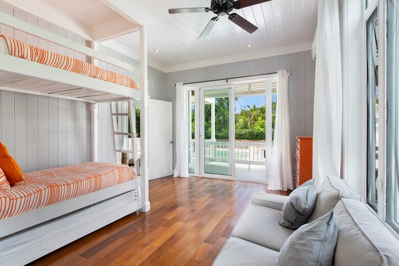 Steps from French Leave Beach | Spacious Luxury in Governor’s Harbour - Governor's Harbour, Bahamas