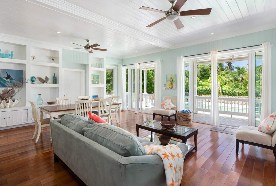 Steps from French Leave Beach | Spacious Luxury in Governor’s Harbour - Governor's Harbour, Bahamas