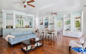 Steps from French Leave Beach | Spacious Luxury in Governor’s Harbour - Governor's Harbour, Bahamas