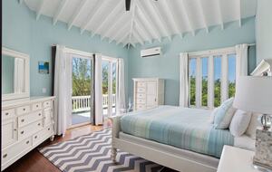 Steps from French Leave Beach | Spacious Luxury in Governor’s Harbour - Governor's Harbour, Bahamas
