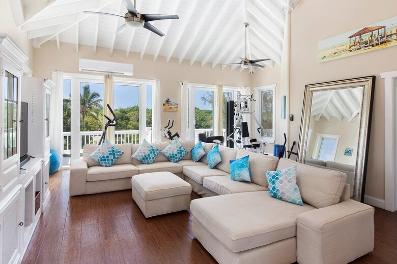Steps from French Leave Beach | Spacious Luxury in Governor’s Harbour - Governor's Harbour, Bahamas