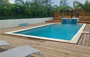 Steps from French Leave Beach | Spacious Luxury in Governor’s Harbour - Governor's Harbour, Bahamas