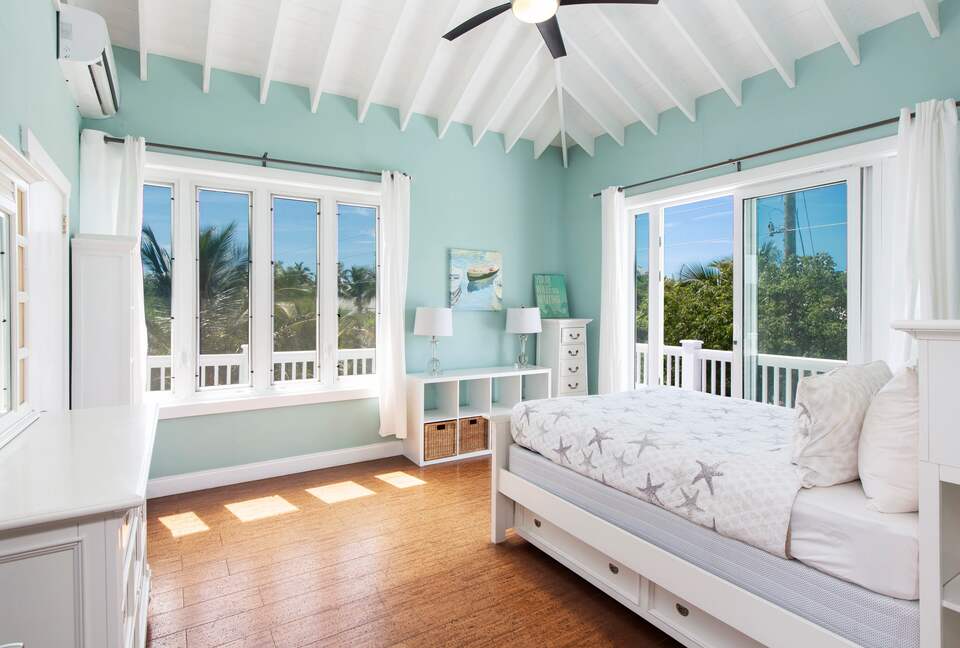 Steps from French Leave Beach | Spacious Luxury in Governor’s Harbour - Governor's Harbour, Bahamas