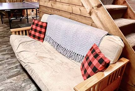 Secluded Blue Ridge Cabin with Hot Tub & Firepit - Blue Ridge, Georgia