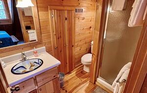 Secluded Blue Ridge Cabin with Hot Tub & Firepit - Blue Ridge, Georgia