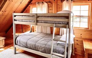 Secluded Blue Ridge Cabin with Hot Tub & Firepit - Blue Ridge, Georgia