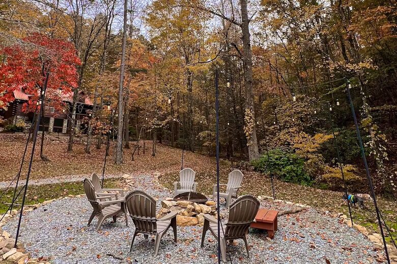 Secluded Blue Ridge Cabin with Hot Tub & Firepit - Blue Ridge, Georgia