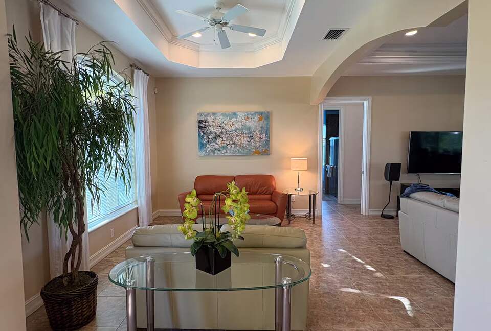 Spacious Marco Island Retreat Steps from Beaches & Shops - Marco Island, Florida