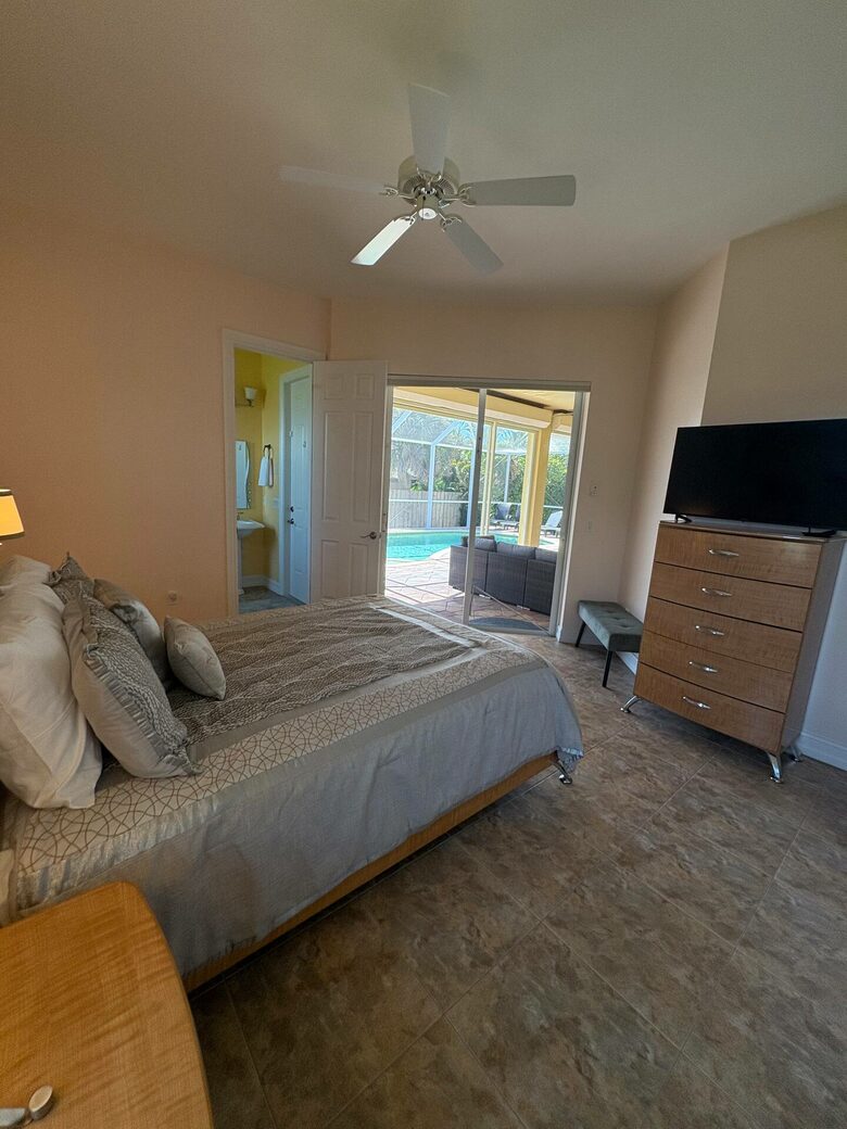 Spacious Marco Island Retreat Steps from Beaches & Shops - Marco Island, Florida