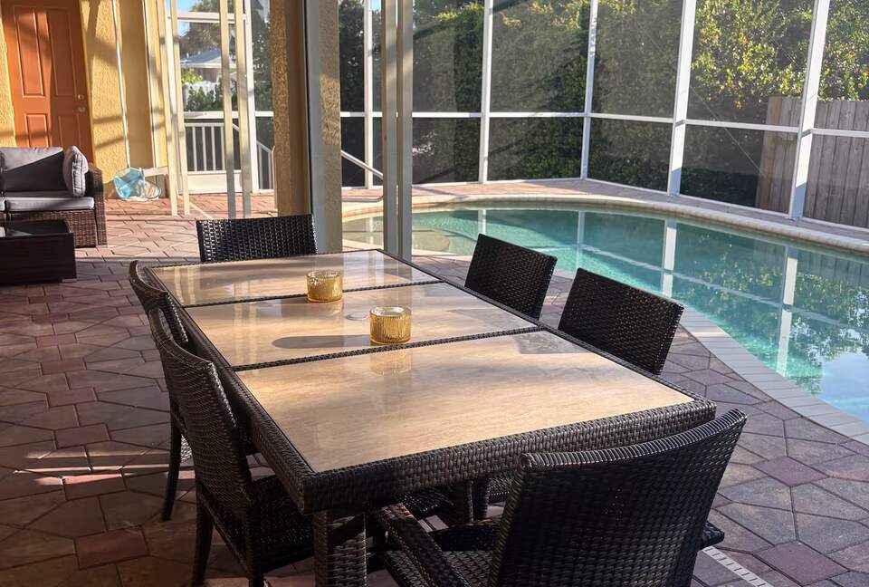 Spacious Marco Island Retreat Steps from Beaches & Shops - Marco Island, Florida