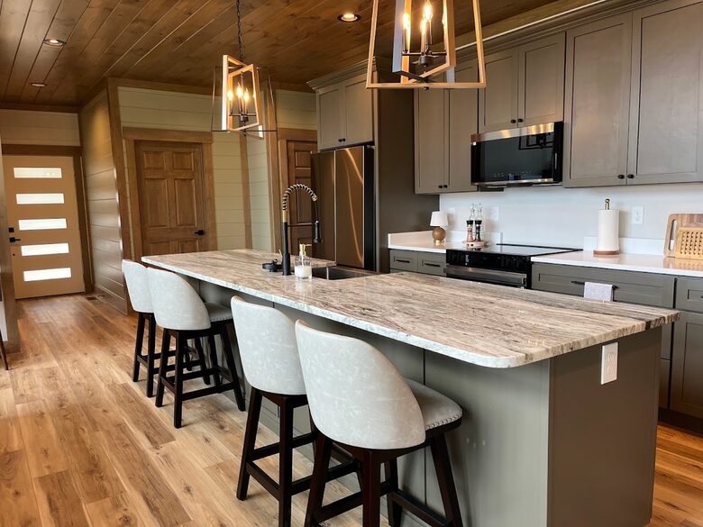 Contemporary Mountain Haven with Breathtaking Vistas - Gatlinburg, Tennessee