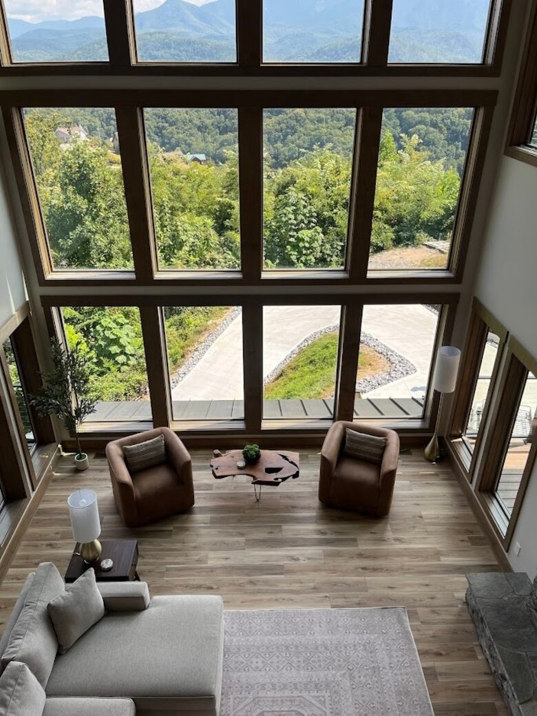 Contemporary Mountain Haven with Breathtaking Vistas - Gatlinburg, Tennessee