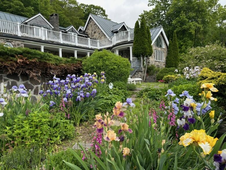 Easter's First Blooms at the Estate and Late April Exclusive Tulip Extravaganza - Woodstock, New York