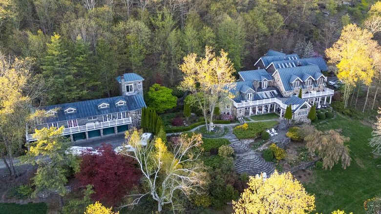 Easter's First Blooms at the Estate and Late April Exclusive Tulip Extravaganza - Woodstock, New York